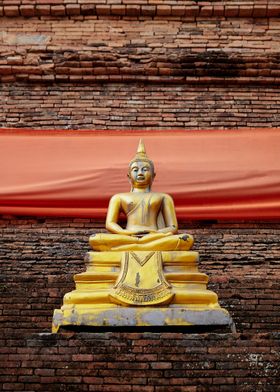 Golden Buddha statue 