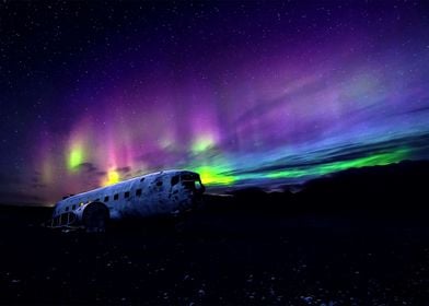 Plane and aurora borealis