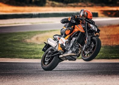 KTM 790 Duke rider raceway