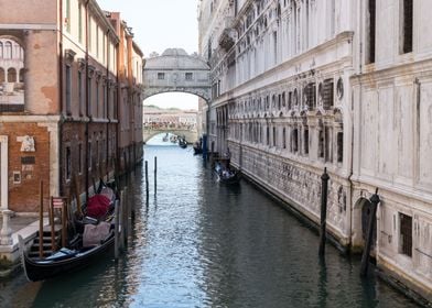 Bridge Of Sighs Gondolas