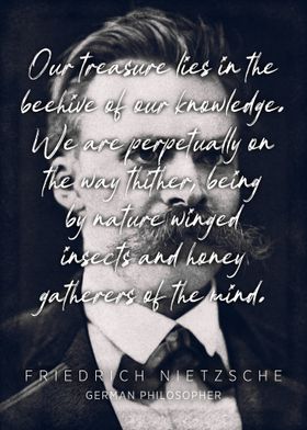 Friedrich Nietzsche Q7