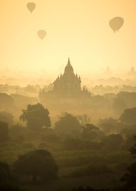 Ancient temples in bagan 