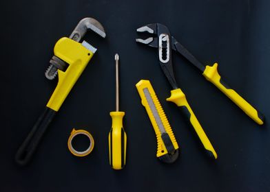 Tools in black and yellow