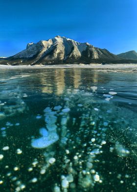 Abraham Lake Bubbling