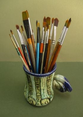 Mug with brushes 