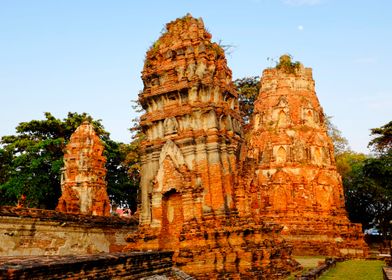 Leaning prangs in Wat Maha