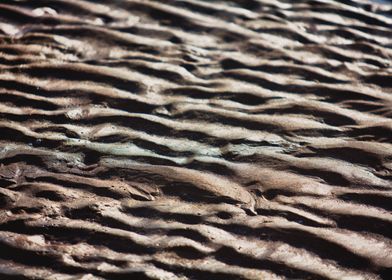 Traces of surf in the sand