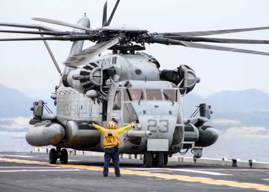 A CH53E Super Stallion