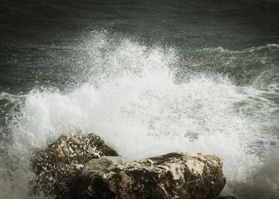 Waves VS Rocks