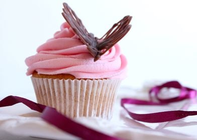 Vanilla cupcake pink icing