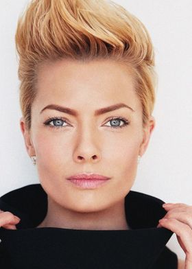 Jaime Pressly American act