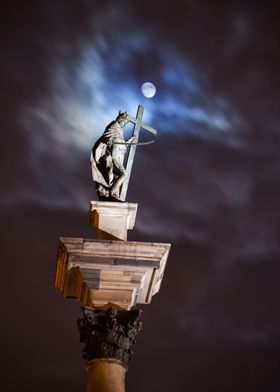 King Statue at Night