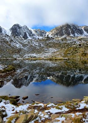 Tristanian Lakes Andorra