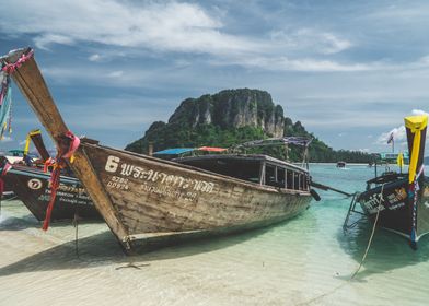 Long Tail Boat