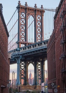 Manhattan Bridge Empire