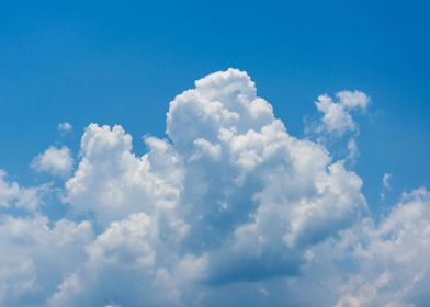 clouds in the blue sky