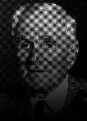 Desmond Llewelyn