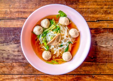 Noodle soup with pork ball