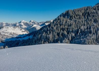 mountain blue floor snow