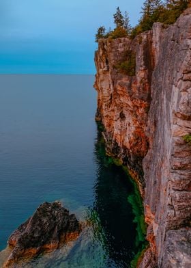 Cliffs of The Grotto