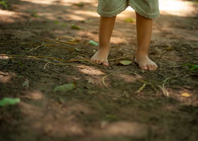 barefoot of children