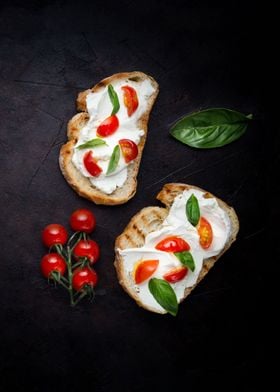 Bread with cheese tomato