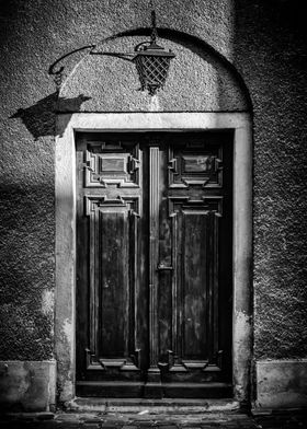 Old door, B&W, street 