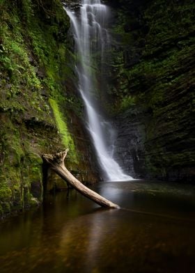 Sgwd Einion Gam waterfall