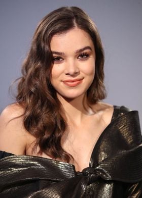 Hailee Steinfeld