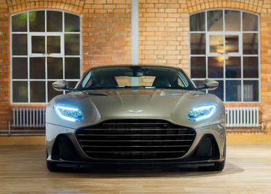 Aston Martin DBS 2018