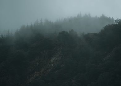 Cloudy Mountains 