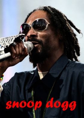 Snoop Dogg Rapper