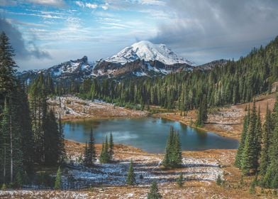 Tipsoo lake and Rainier