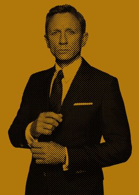 Daniel Craig