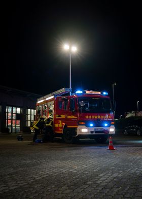 Feuerwehr HLF20 im Einsatz