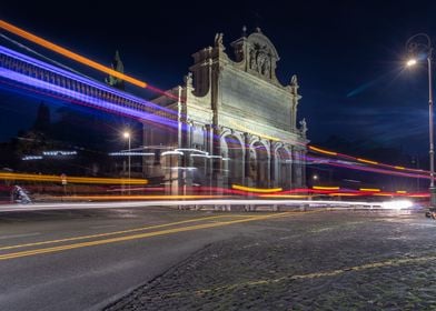 Neon night light trails 