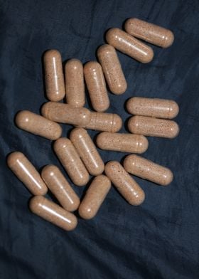 Transparent full capsules