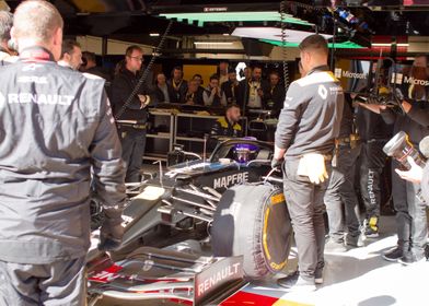Ricciardo Renault Testing