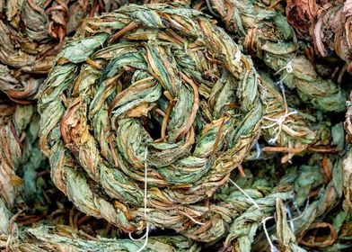  Braided dried leaves