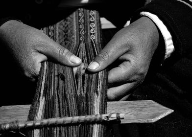 Black & White Peru Weaver