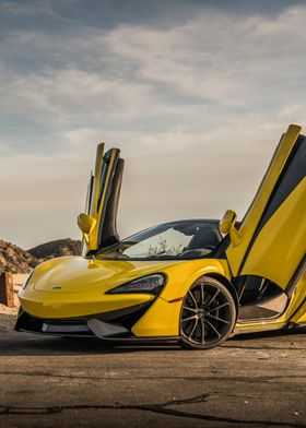 Yellow McLaren 570S gull