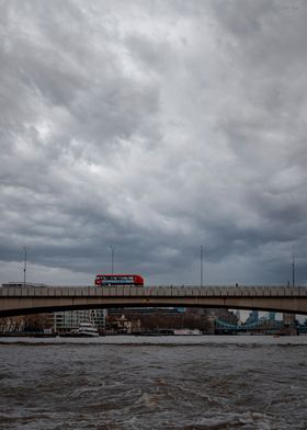 London Bridge City Bus