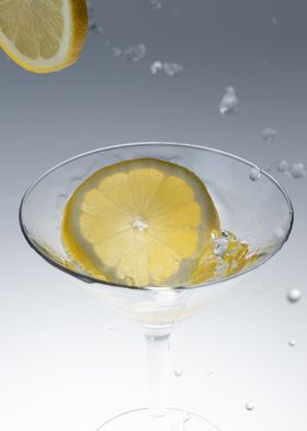 Lemon falls in water 1