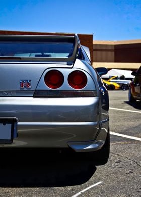 Skyline R33