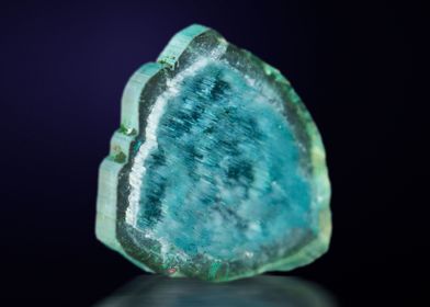 tourmaline mineral stone