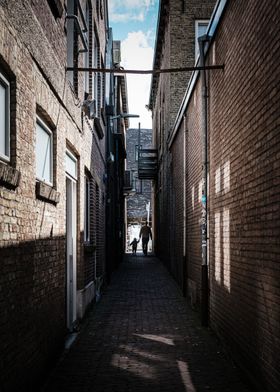 Alleyway mom and daughter