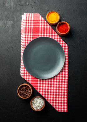 Black round platter