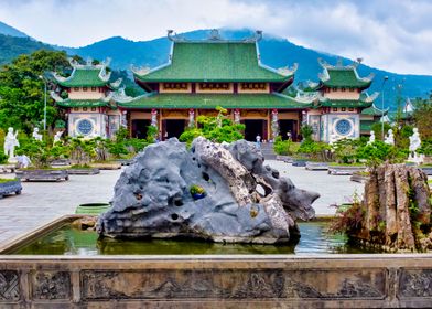 Son Tra Linh Ung Pagoda