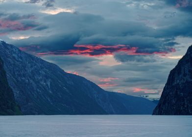 Red clouds on the fjord