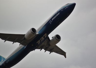 737 MAX10 Flying Overhead